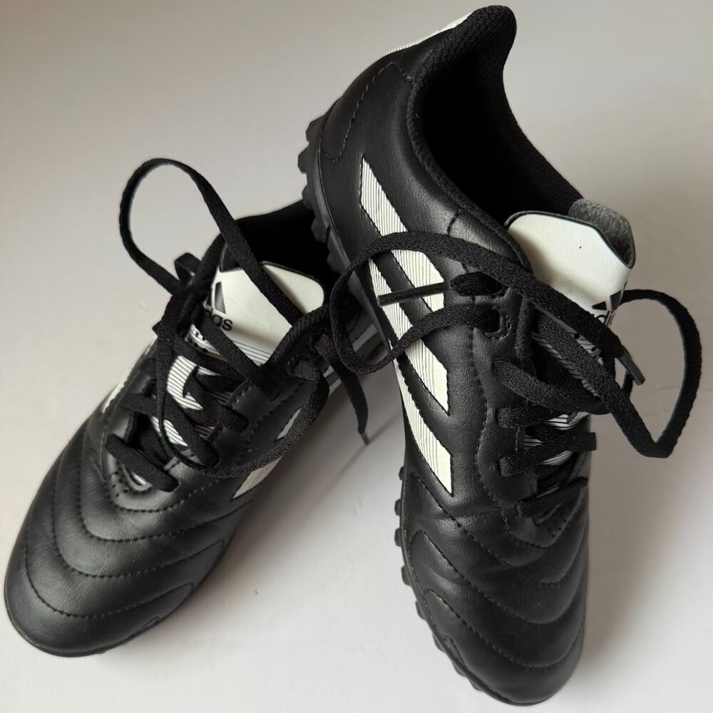 Adidas Unisex-Child Goletto VIII Turf Soccer Shoe